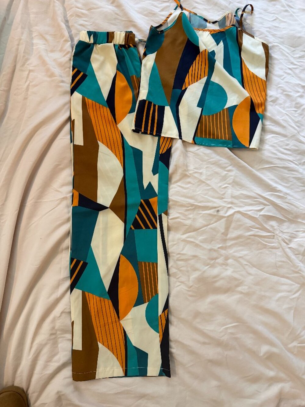 SHEIN Large Abstract Geometric Print Cami Top & Wide Leg Pants Set